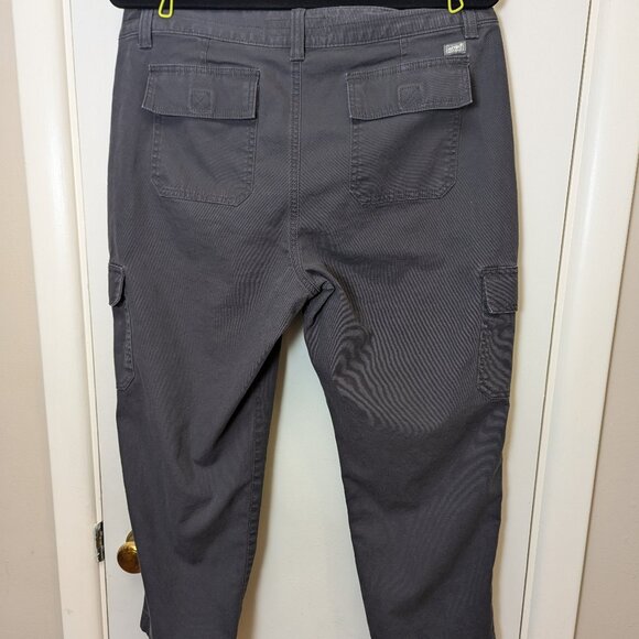 Eddie Bauer Women's Cropped Cargo Pants (12) - NWOT - Picture 3 of 5